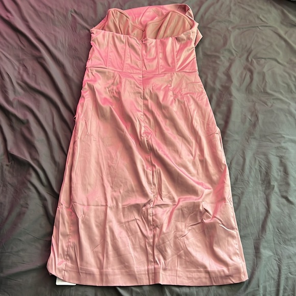 Ruched asymmetrical hem satin tube dress - Picture 5 of 8